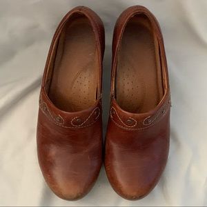 Dansko Riki Clog | US Women’s 8.5M